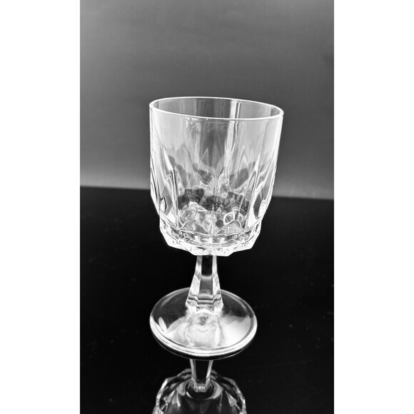 Vintage Arcoroc France Wine Goblets Set of 13 – Arctic Pattern – Clear Tempered - Picture 5 of 13